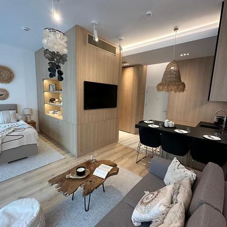 Shelter Luxury Apartament 洛格沃 外观 照片