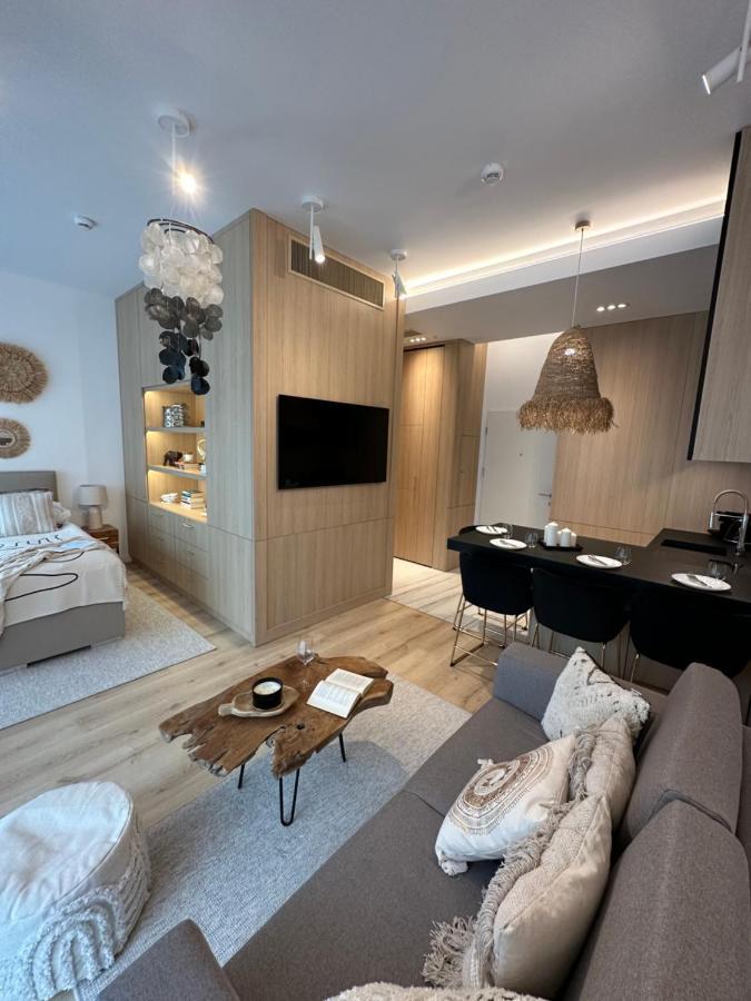 Shelter Luxury Apartament 洛格沃 外观 照片